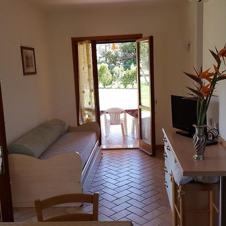 Agriturismo Rebua Porto Azzurro Exteriör bild