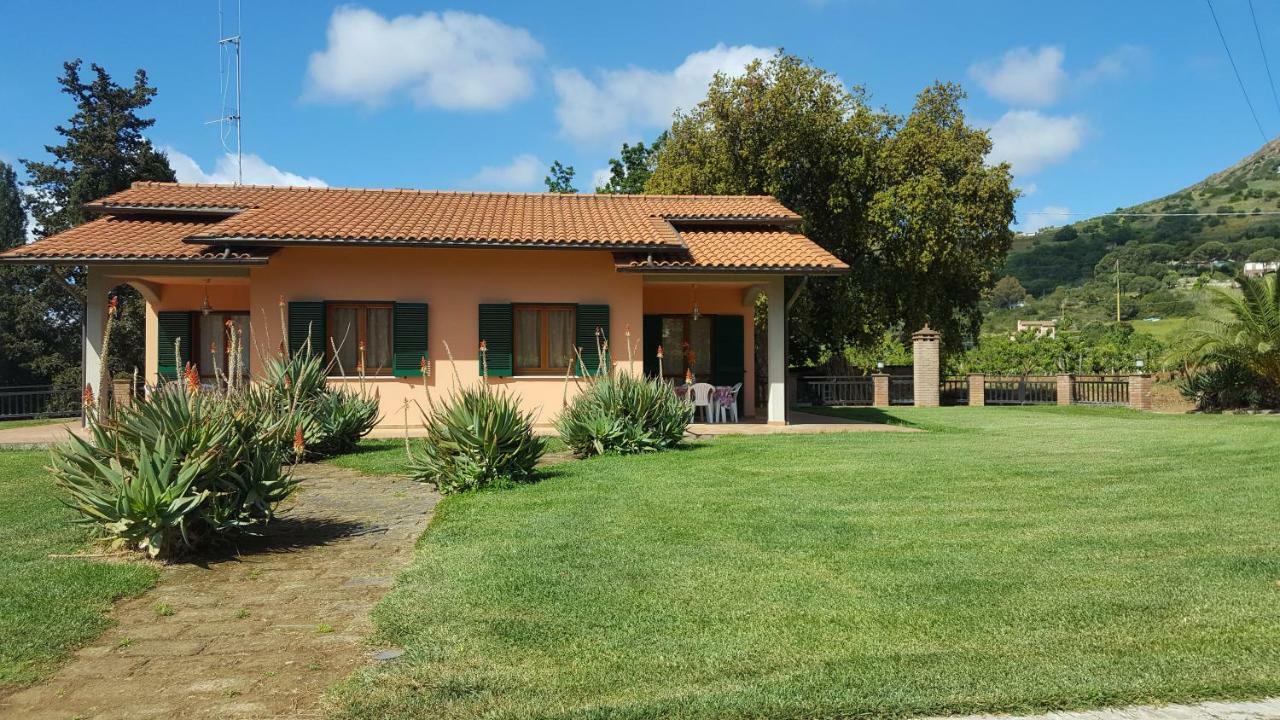 Agriturismo Rebua Porto Azzurro Exteriör bild