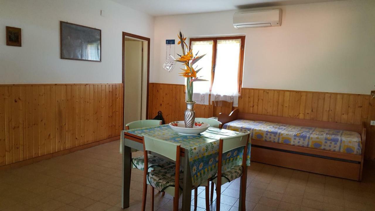 Agriturismo Rebua Porto Azzurro Exteriör bild